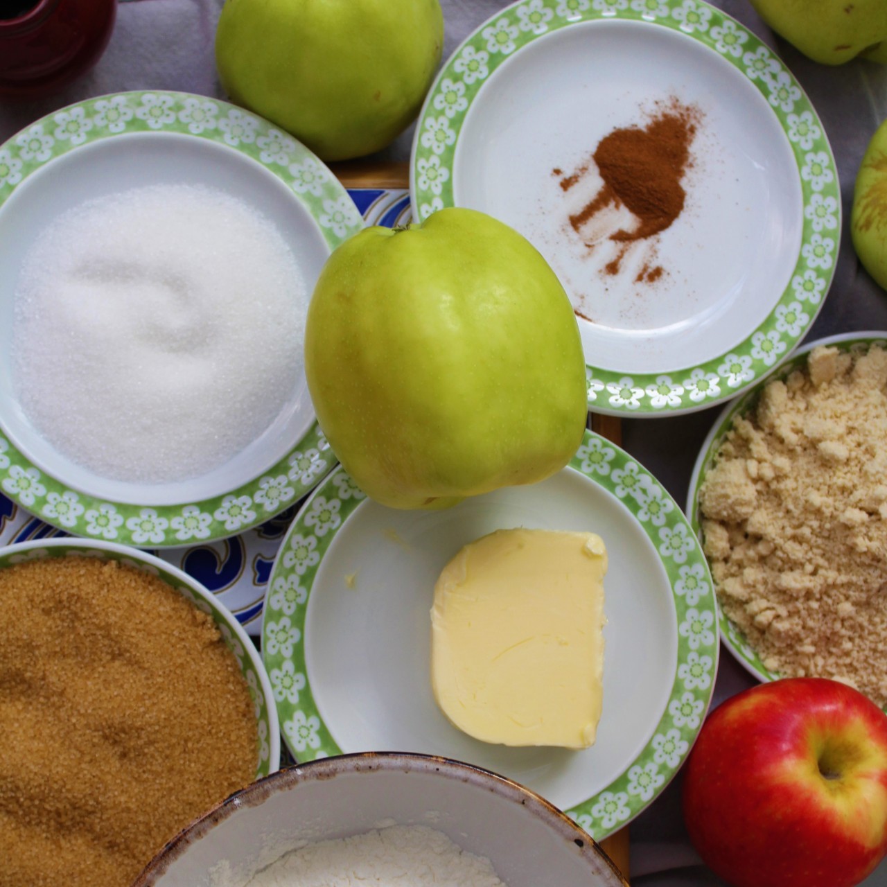 old school apple crumble