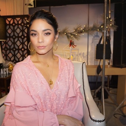 Press with beautiful @vanessahudgens today for @secondactmovie