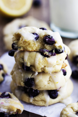 do-not-touch-my-food:    Blueberry Cream