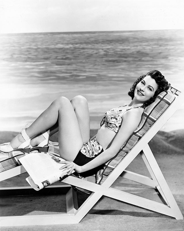 moderngrease:  Oh Ava ! Ava Gardner - Raven haired beauty