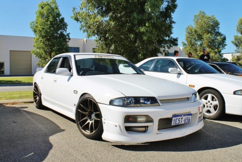 Hirocima Cruisers R33 Gtst Nissan Skyline More Door Looks To Be A