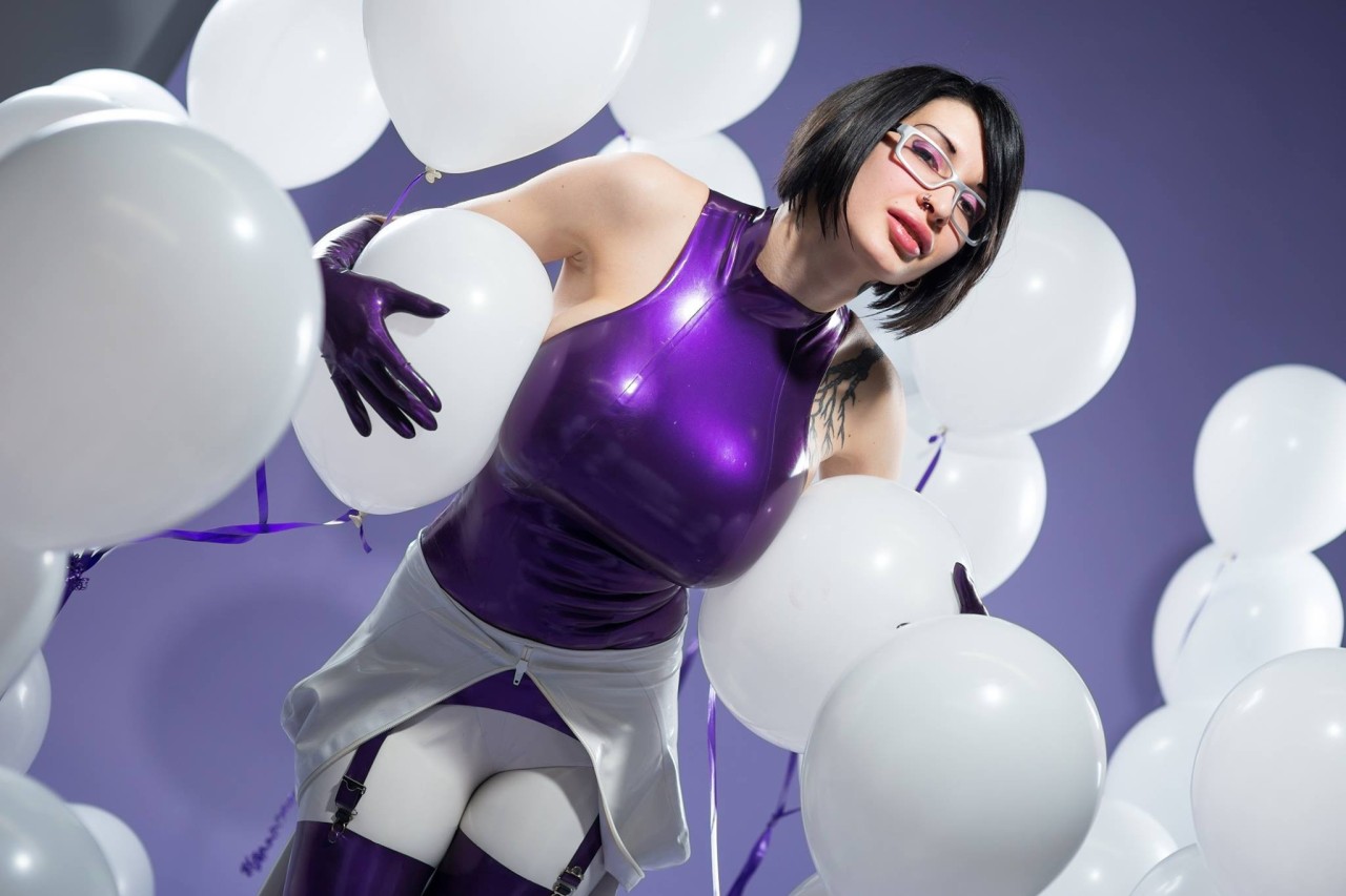 100latexlovelies:  #1-Ariane Saint-Amour (Canadian Fetish Model) 