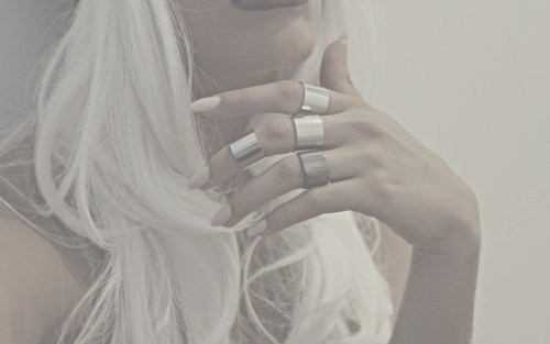 colorfulcuties:  reesiiie:  Mixing metals. Stackable rings —-> www.reesiiie.com  ♥ 