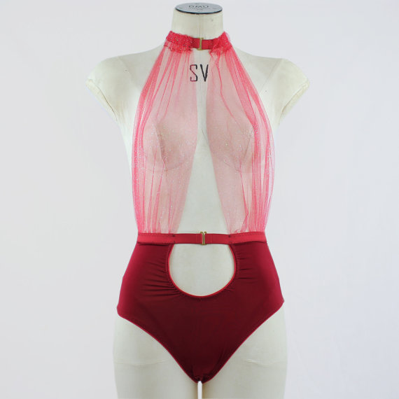 inlovewithburlesquelingerie:  Nearer the Moon
