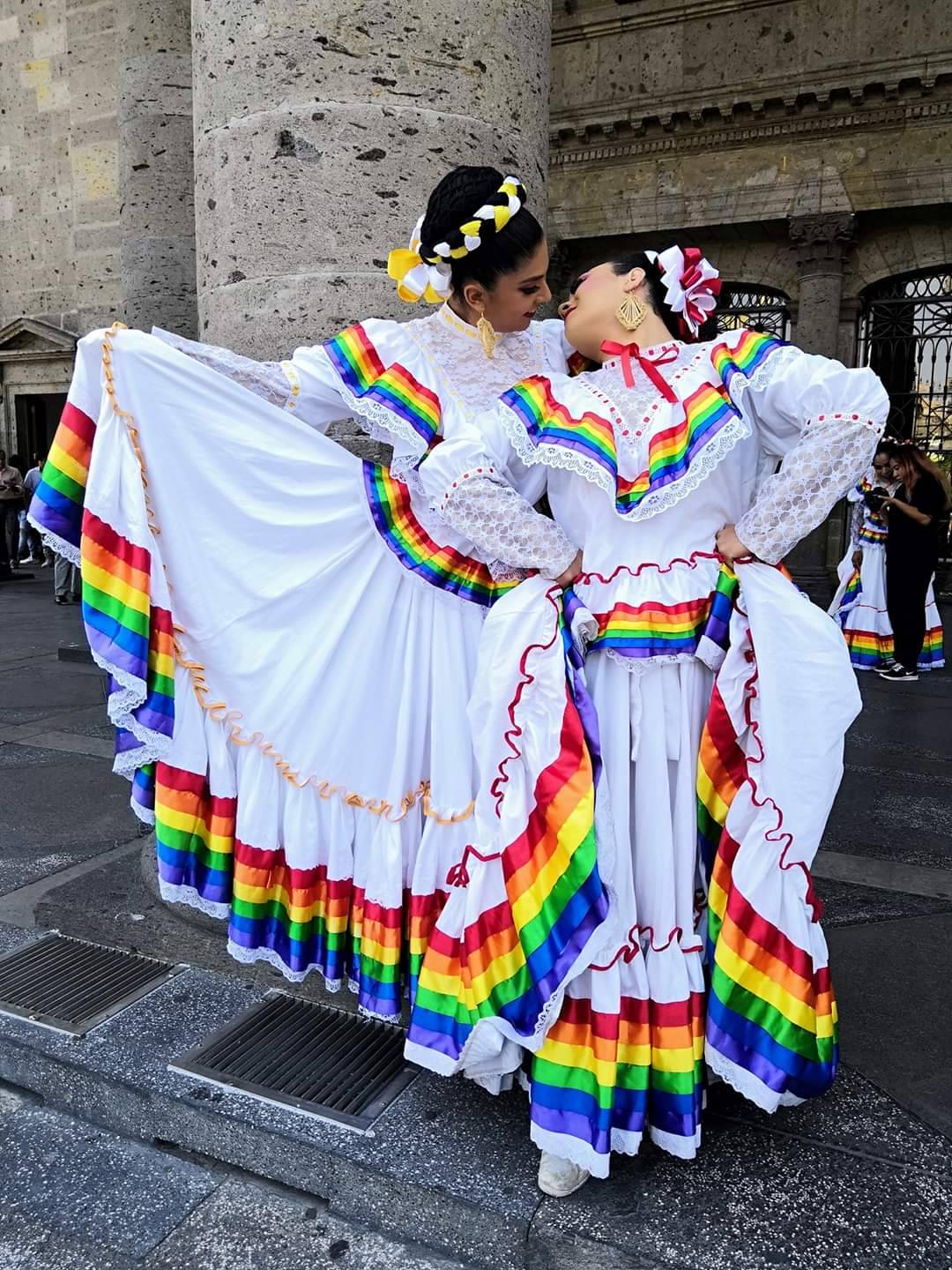 How to Spanish — LGBT ballet folclórico group from Jalisco, México.