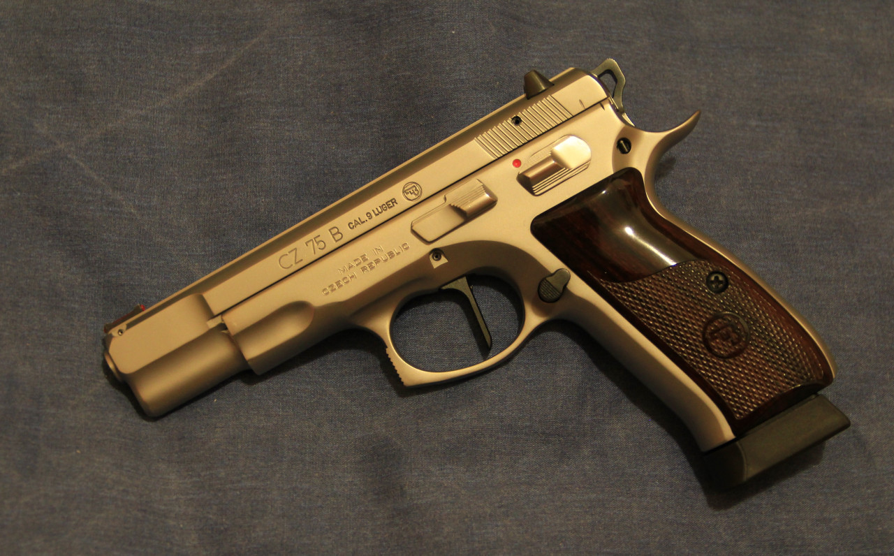 weaponslover:  CZ 75 B Stainless 9mm 