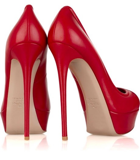 whiteblackfoto:  We’ll be lookin flashy in my red stilettos …