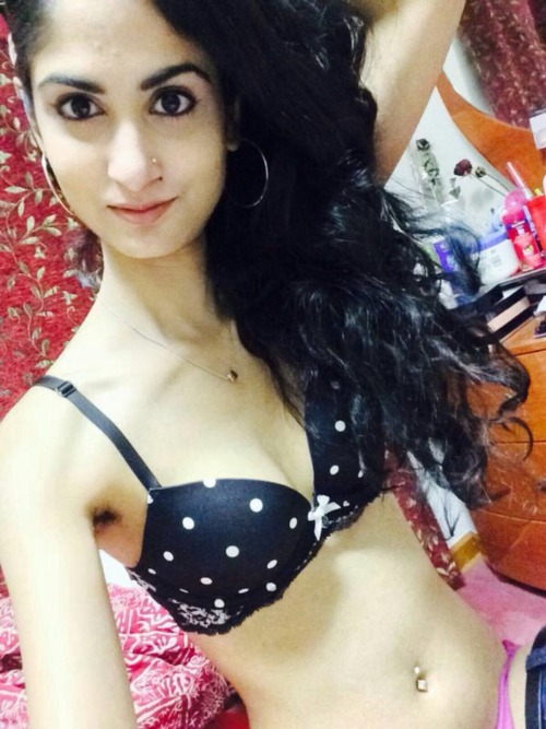 hdcwhatsapp:  Beautiful Desi Girl naked selfies - Part 1 