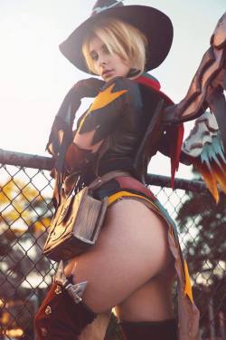 overbutts:  Mercy Cosplay