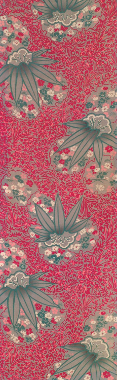 yorkeantiquetextiles:Silk kimono panel.  1920’s, Japan.  Yorke Antique Textiles 