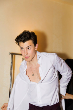 meninvogue:Shawn Mendes getting ready before the 2018 Met Gala