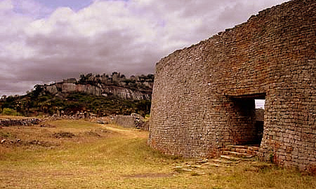 Africa’s Lost City — The Ruins of Great Zimbabwe,Built around the 11th century, the Ruin