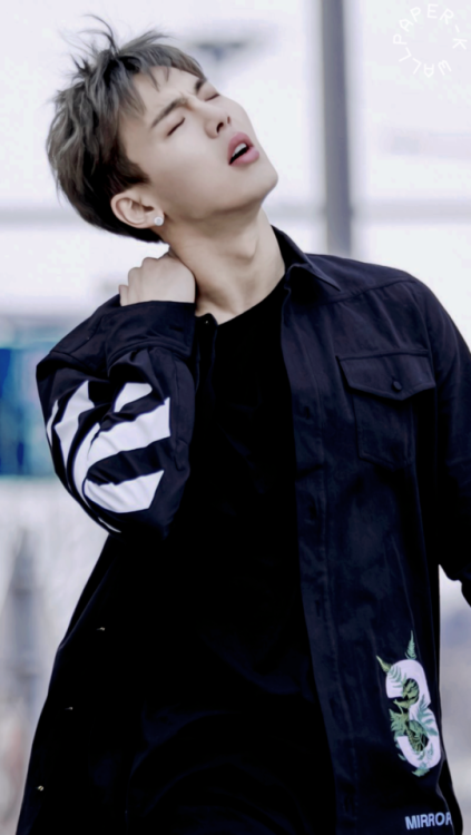 『SHOWNU』saved? reblog or like © fantaken owners