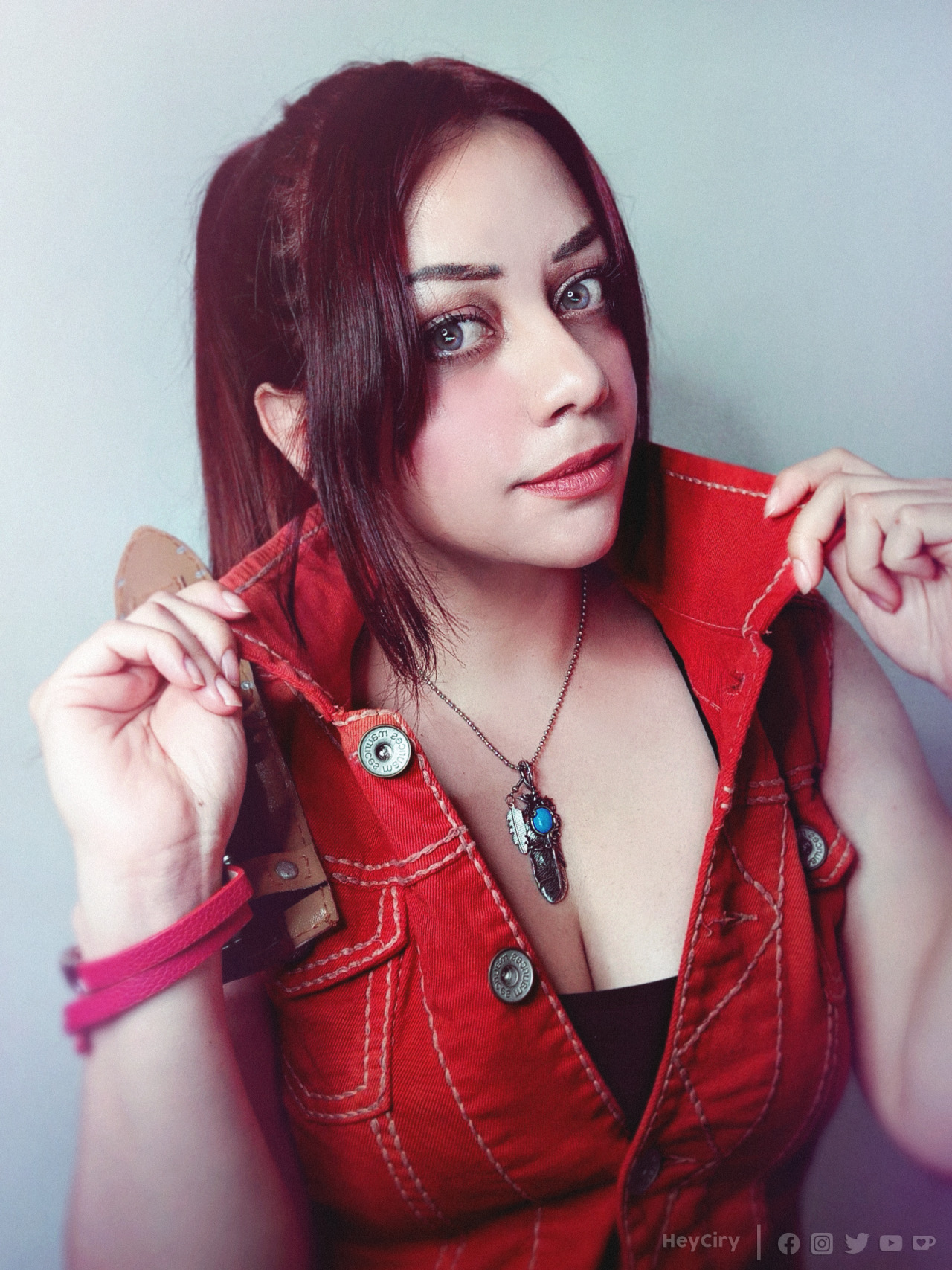 Cosplay: Claire Redfield. #claireredfield #capcom #residentevil2