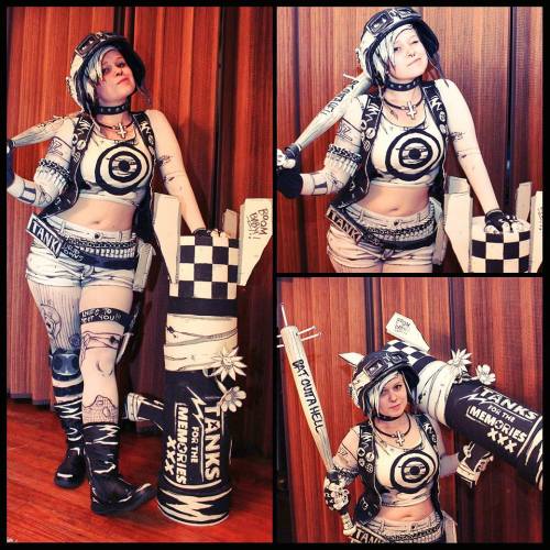 archiemcphee:  Let’s keep today’s awesome cosplay streak going a look at Emma Rubini’s outstanding monochrome Tank Girl cosplay. She looks like she just stepped out of the pages of Jamie Hewlett and Alan Martin’s iconic comic book: Follow Emma