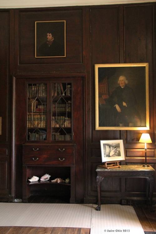 Dark panelling in Georgian country house (by Canadian Pacific)