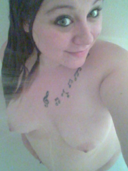 reddlr-gonewildcurvy:  Off to bed. I’ll