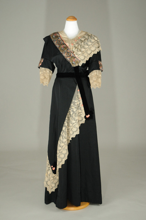 Lace Embellished Evening Gown, ca. 1910via UH Museum Consortium