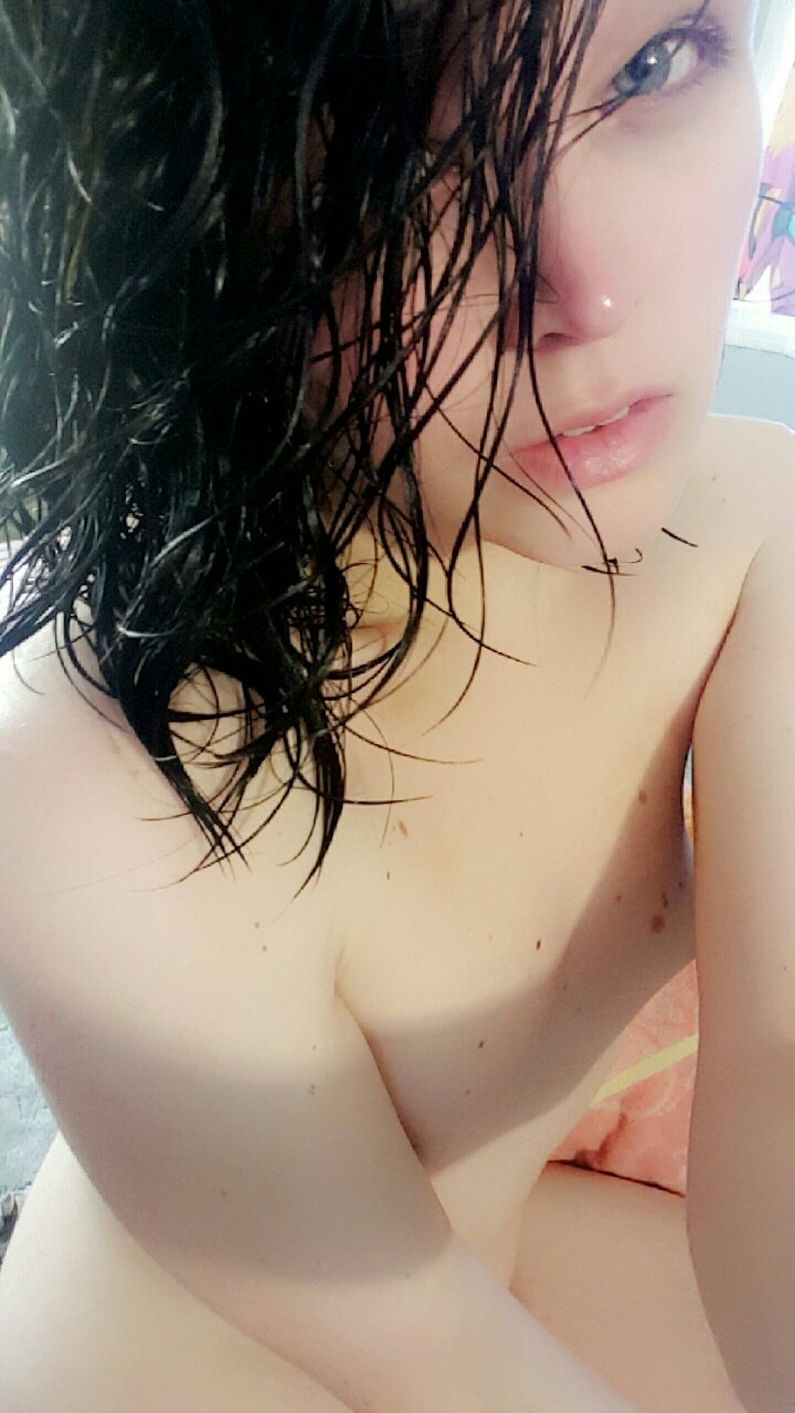 kinkytransandconfident:  Some photots I just took after work and before/after shower!