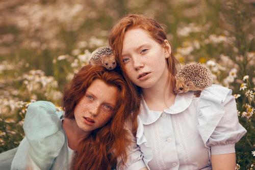 stopdropandvogue:  Enchanting portraits of wild animals and dreamy princesses. Photographed by Katerina Plotnikova 