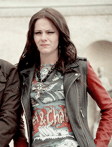 chloehalles: favorite outfits: princess eleanor (season 1, part 1)  