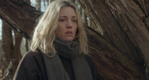 Evelyne Brochu as Louise Mercier in Thanksgiving (2019)
