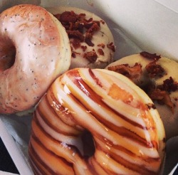 whoresandcrumpets:  strawberitashawty:  phunkybrewstersbabysister:  devildog357:afro-arts:eatglazed.com // IG: eatglazed  OPEN 24 HOURS  Houston, TX  Houston here I come  LOVE this place  any of yall in Houston? send me these  😍