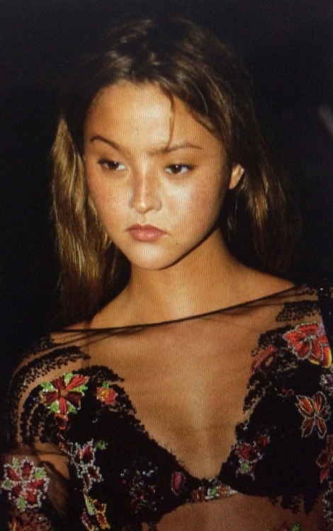 devon-aoki-daily: ‘Жжж’