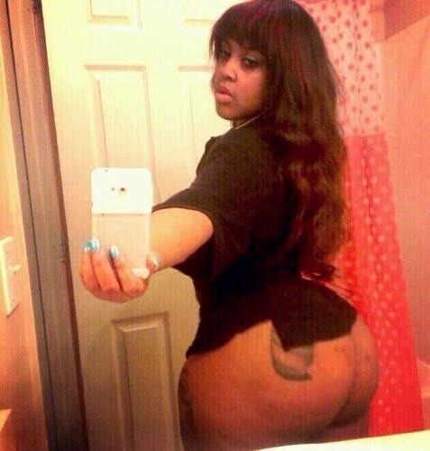 goldieloc:  ratedr600:  SEXY BAD BITCH Does anyone know her name?  ghetto barbie