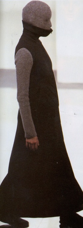 2001hz:Hussein Chalayan Fall/Winter (1998)