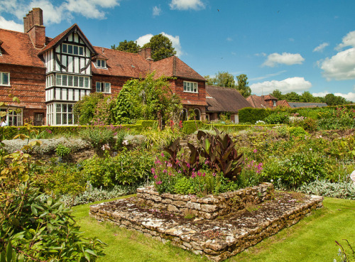 The garden designed in 1908 by Gertrude Jekyll at the Manor House in Upton Grey, Hampshire by Angusk