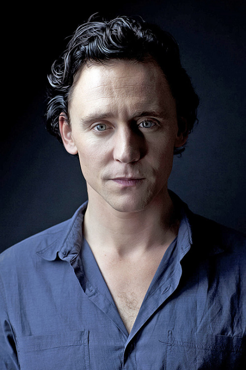 twhiddleston-pics: Tom Hiddleston photographed by Jeff Vespa (2011)