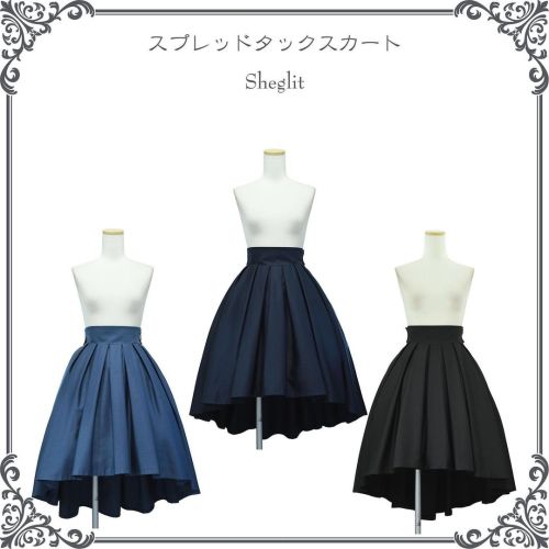 #newarrival スプレッドタックスカート Color:#DullBlue#Navy#Black Price:¥20,900(¥19,000+tax) . ロングテールタイプのエレガントなタック