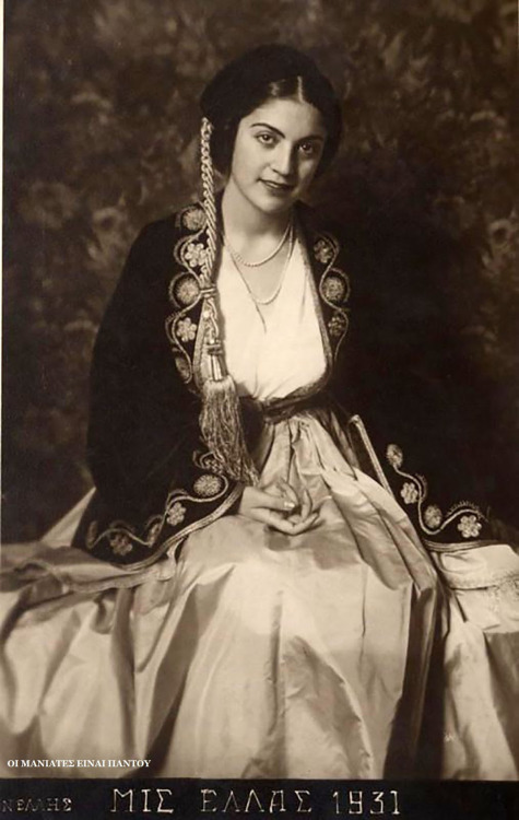 Chryseis Rodi, Miss Hellas 1931 in the national costume.