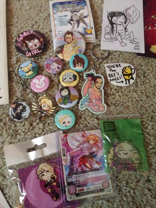 These were the spoils of the adventure of Sac Anime! Quite a bit was actually given to me QVQ so I r