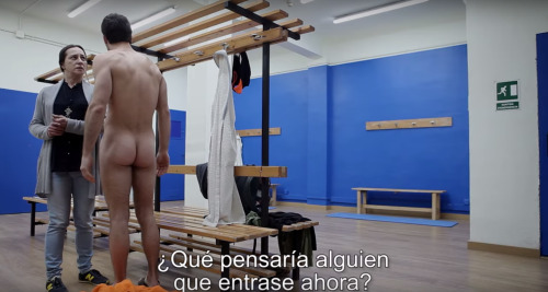 bizarrecelebnudes:  Rubén de Eguia - Spanish Actor (2/2) Gets naked and spends more of his time it seems in his speedos in El virus de la pur. He is really hot and it look like he gets fully naked in the film. Hopefully a good locker room scene. If anyone