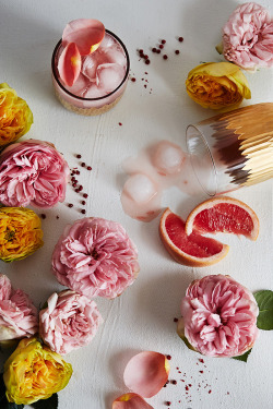 intensefoodcravings:Peppered Rose Cocktail