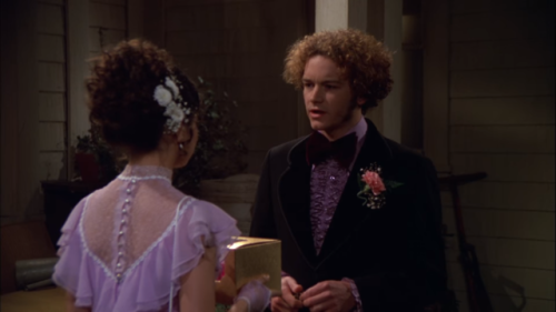  Steven Hyde in Every Episode → 1.19 - Prom Night 