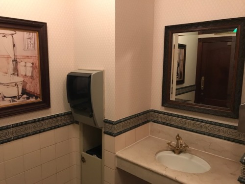 Single urinal at the posh Walt’s restaurant at Disneyland Paris.