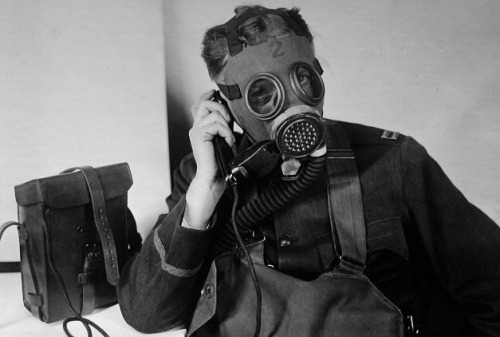 USN MK1 TYPE: US Army/Navy MI Diaphragm Gas Mask DATE: c. 1920s USAGE: United States FUNCTION: Milit