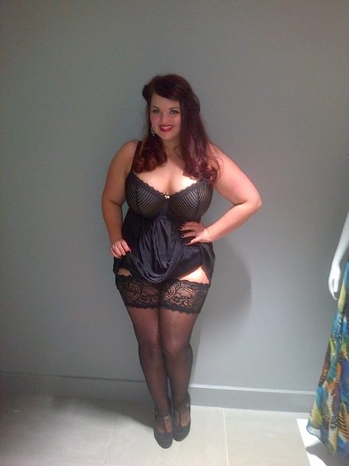 XXX bbwuniverse:     beautful chubby woman photo