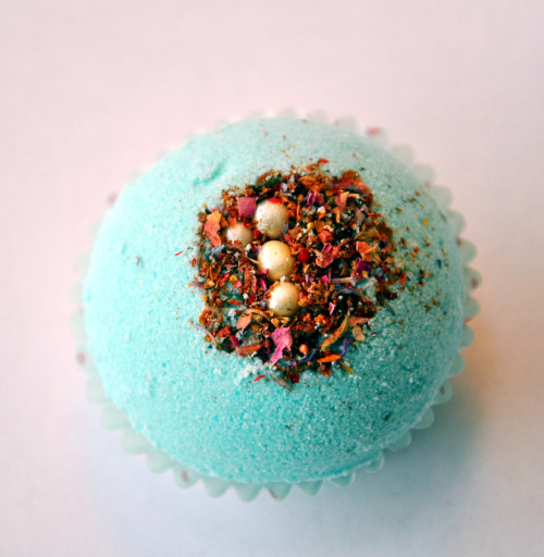 “blaue badepraline” by nati1912 on flickr