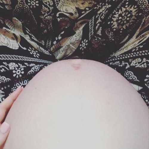 Porn maternityfashionlooks:  ’ “32 weeks can’t photos