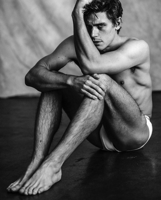 homofied: homofied:   Antoni Porowski   