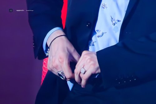 You Know What Time It Is? Time To Admire Min Yoongis Hands