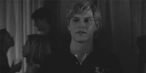 srta-elizabeth-alex:  EVAN PETERS♥u♥