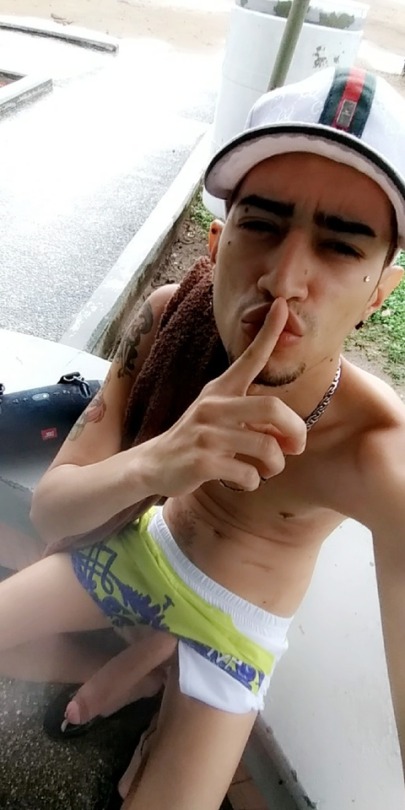 hungpapi:  elissa92:  #instagram maxleroy7  Big & Uncut🍆👅😋 HungPapi.Tumblr.Com 