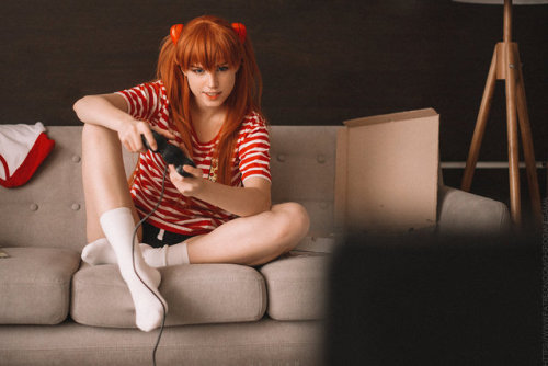 hotcosplaychicks: Geek Asuka by pollypwnzCosplayer: shiroganesamaCheck out hotcosplaychicks.t