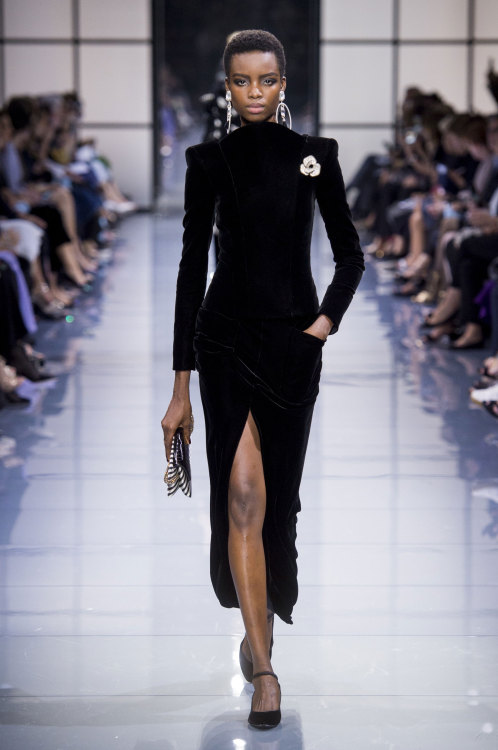 Giorgio Armani F/W 2016 Couture