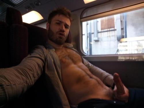 rancherfarmer:  Get your kink on at Fort Troff: www.bit.ly/2eOdRuO